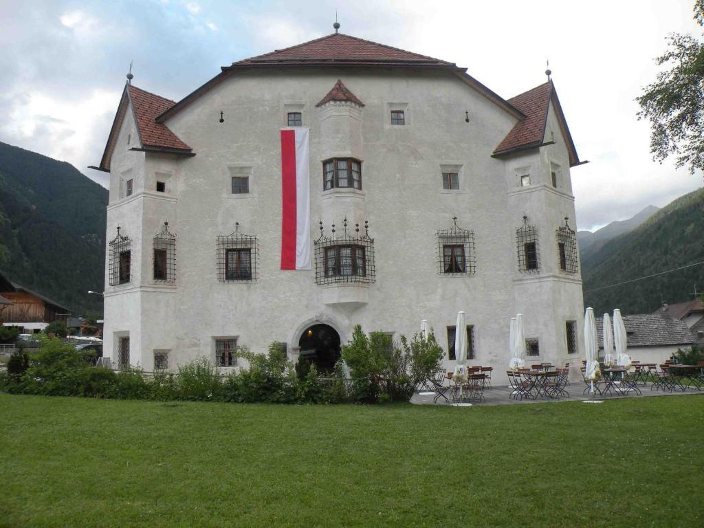 Ansitz Heufler Hotel Rasun di Sopra Kültér fotó