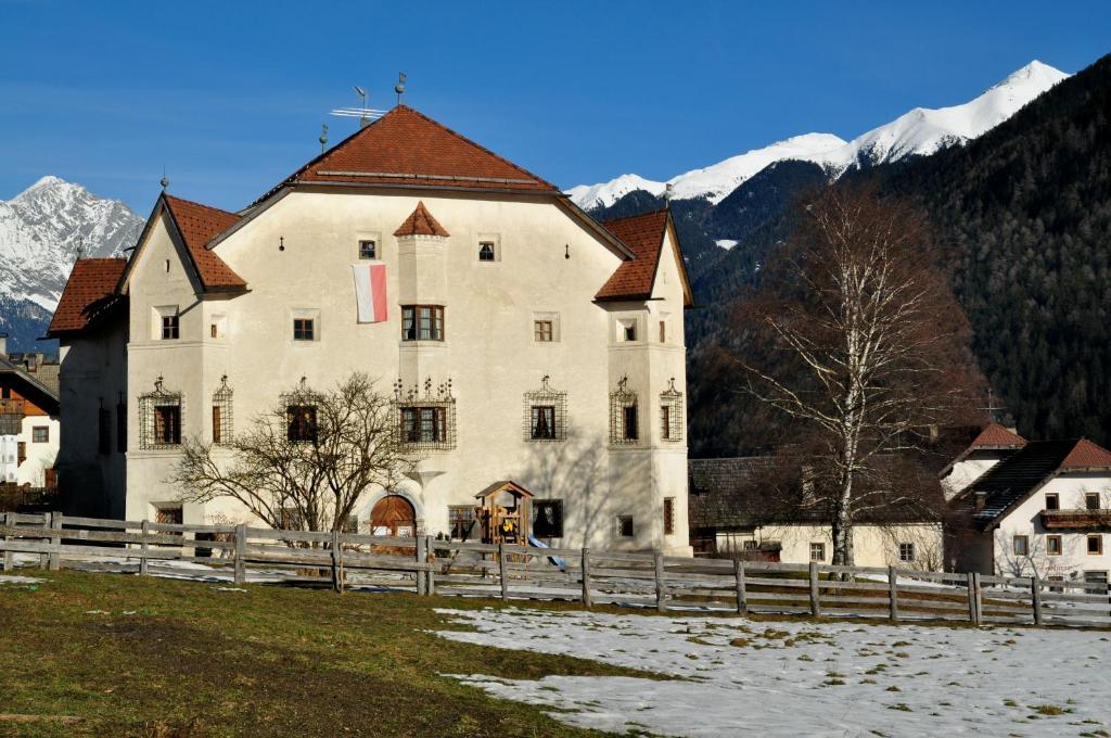 Ansitz Heufler Hotel Rasun di Sopra Kültér fotó